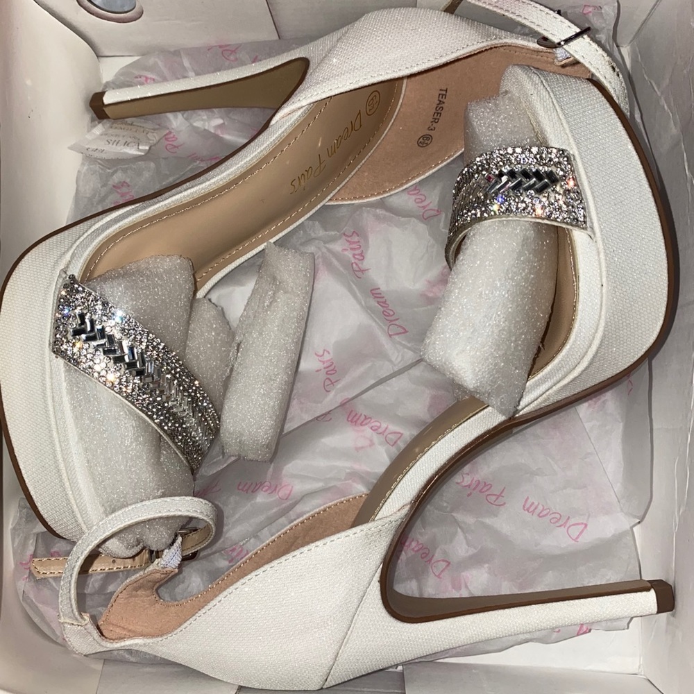 heels - Picture 4 of 6